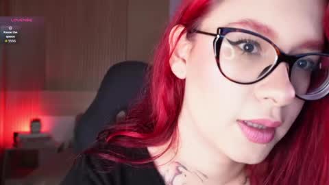 Snapshot of red_doll__ chatting on 03/28/26, 01:22 SOFIA online show from 03/28/26, 01:22