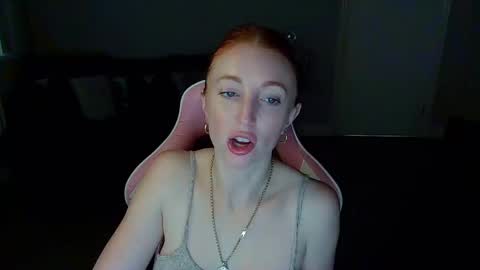 Snapshot of red_firesquirt chatting on 01/07/25, 02:19 Red - online show from 01/07/25, 02:19