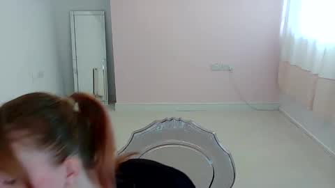 Red -  online show from 06/10/26, 02:16