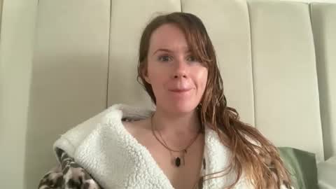 Snapshot of red_head_rosie_69 chatting on 09/17/25, 09:11 Rosie online show from 09/17/25, 09:11