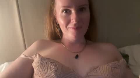 Snapshot of red_head_rosie_69 chatting on 09/19/25, 06:30 Rosie online show from 09/19/25, 06:30