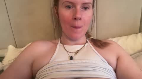 Snapshot of red_head_rosie_69 chatting on 10/10/25, 07:29 Rosie online show from 10/10/25, 07:29