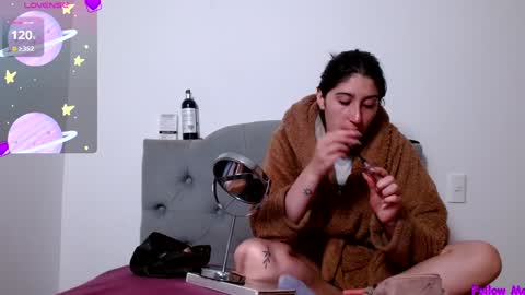 IG   OF red moonn online show from 01/10/25, 10:39