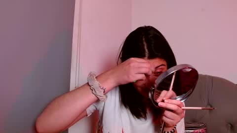 IG   OF red moonn online show from 12/03/25, 06:43