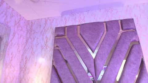 red_pandaa online show from 11/26/25, 04:13