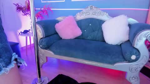     online show from 04/24/26, 11:12