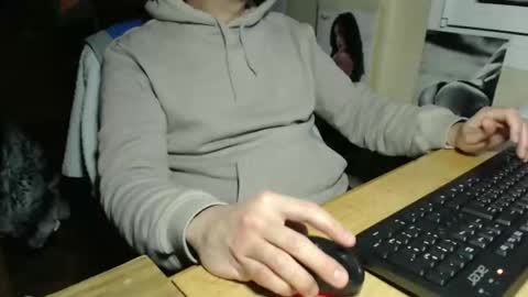 Red online show from 11/30/25, 04:11