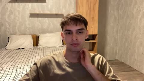 Snapshot of redbullshine chatting on 09/12/25, 01:55 redbullshine online show from 09/12/25, 01:55