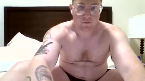 Snapshot of redbwc96 chatting on 05/23/26, 04:44 redbwc96 online show from 05/23/26, 04:44
