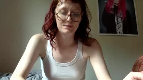 redcassie666 online show from 05/02/26, 03:28