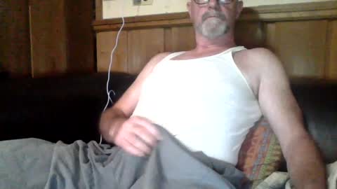 redfox60010 online show from 07/06/26, 09:39