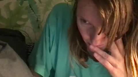 Snapshot of redfoxofficial chatting on 11/02/25, 09:00 Redfox online show from 11/02/25, 09:00