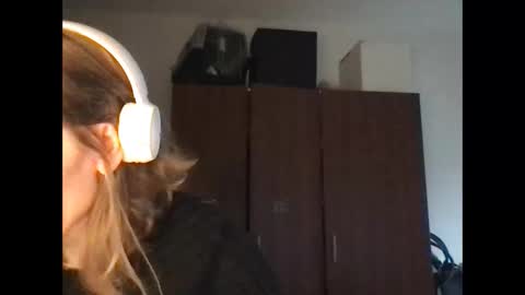 Redfox online show from 03/11/26, 04:13