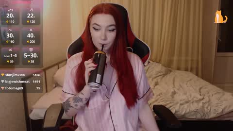 Snapshot of redhaired_kitty chatting on 12/07/24, 03:47 Lina online show from 12/07/24, 03:47