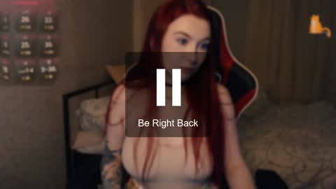 Snapshot of redhaired_kitty chatting on 01/28/25, 02:00 Lina online show from 01/28/25, 02:00