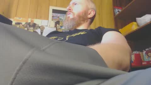 Snapshot of redhead4fun chatting on 01/18/25, 06:43 theredhead4fun online show from 01/18/25, 06:43