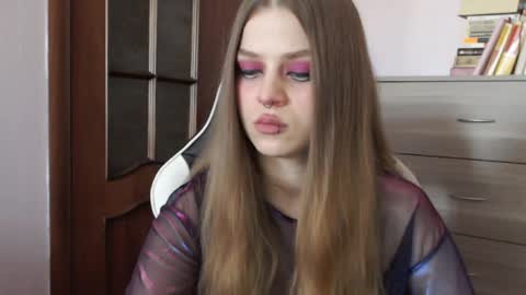 Lily online show from 09/17/25, 02:46