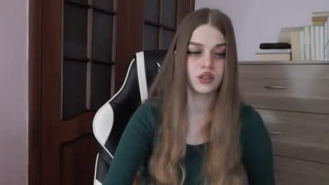 Lily online show from 01/17/26, 01:43