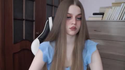 Lily online show from 02/04/26, 02:39