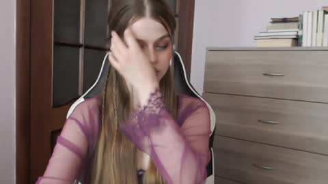 Lily online show from 03/30/26, 02:12