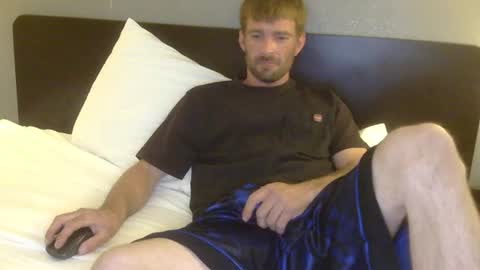 Snapshot of redheadlover828 chatting on 06/17/26, 05:54 Kevin online show from 06/17/26, 05:54