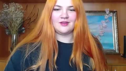 Snapshot of redhotqueen1 chatting on 04/22/26, 12:07 Rina online show from 04/22/26, 12:07