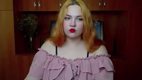 Snapshot of redhotqueen1 chatting on 05/18/26, 12:11 Rina online show from 05/18/26, 12:11