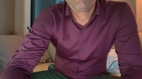 Snapshot of redinbev chatting on 11/12/25, 07:24 eddy online show from 11/12/25, 07:24