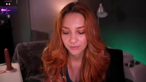 Red Jasmine online show from 05/25/26, 11:44