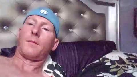 redman070707 online show from 04/19/26, 05:18