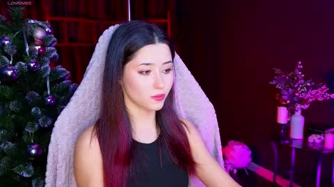 Snapshot of redmidnight_ chatting on 01/07/26, 09:28 Kiara online show from 01/07/26, 09:28