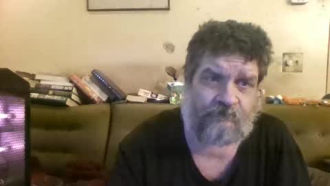 Snapshot of redmud3 chatting on 12/02/25, 08:37 redmud3 online show from 12/02/25, 08:37