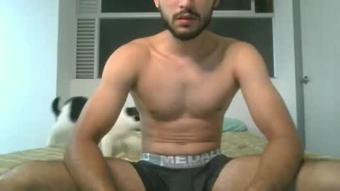 Snapshot of redpulse777 chatting on 10/20/25, 04:35 redpulse777 online show from 10/20/25, 04:35