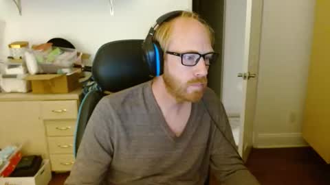 Snapshot of redrob57 chatting on 11/19/25, 09:42 redrob57 online show from 11/19/25, 09:42