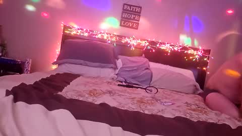 Redrocket firefox online show from 12/21/24, 08:50