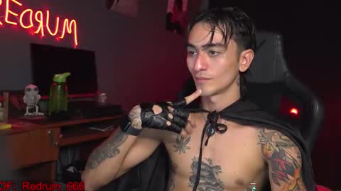 Snapshot of redrum_696 chatting on 11/05/25, 06:08 Red online show from 11/05/25, 06:08