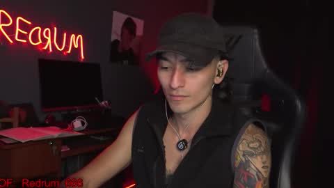 Snapshot of redrum_696 chatting on 11/18/25, 12:27 Red online show from 11/18/25, 12:27