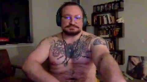 Snapshot of redsands64 chatting on 10/18/25, 03:20 redsands64 online show from 10/18/25, 03:20