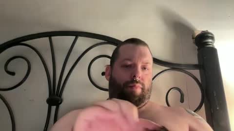 Snapshot of redsman1992 chatting on 01/28/25, 10:02 marlboroboy online show from 01/28/25, 10:02