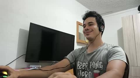 Snapshot of redsoul951869 chatting on 03/11/25, 03:37 RedsoulReaver online show from 03/11/25, 03:37