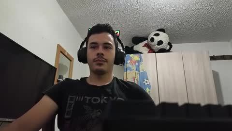 Snapshot of redsoul951869 chatting on 09/23/25, 04:59 RedsoulReaver online show from 09/23/25, 04:59