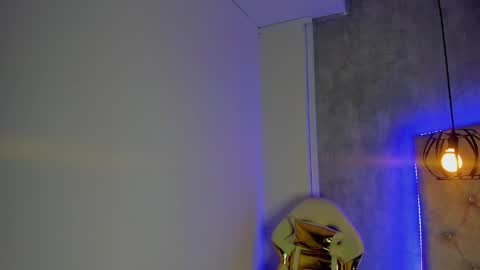   online show from 02/21/25, 11:22