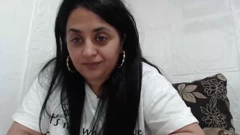 Snapshot of reeapassion chatting on 04/28/26, 08:25 Reea online show from 04/28/26, 08:25