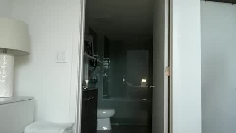 Snapshot of reecemarie chatting on 11/13/25, 05:12 Reece Marie online show from 11/13/25, 05:12