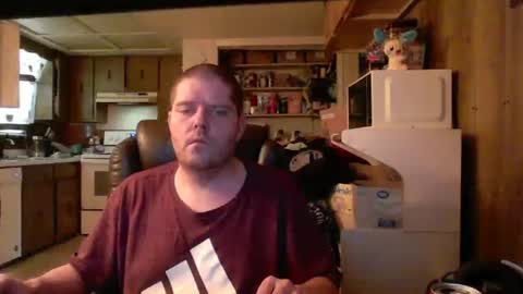 Snapshot of reecoiled chatting on 07/19/26, 08:01 reecoiled online show from 07/19/26, 08:01