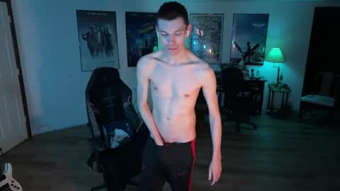 Snapshot of reelbigwang chatting on 03/01/25, 04:26 reelbigwang online show from 03/01/25, 04:26