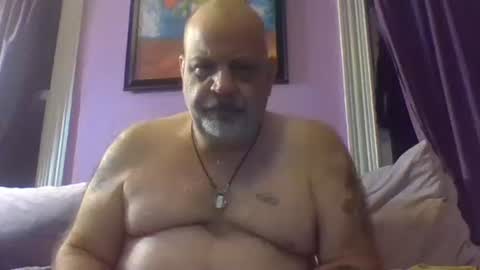 Snapshot of reggieroux chatting on 10/12/25, 07:51 reggie online show from 10/12/25, 07:51