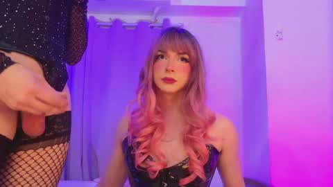 Snapshot of reginarose chatting on 01/12/26, 01:33 reginarose online show from 01/12/26, 01:33