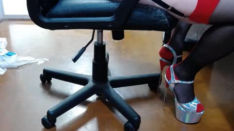 Snapshot of regnerfsky chatting on 01/03/25, 12:11 RegNerfsky online show from 01/03/25, 12:11