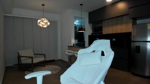  REICHEL  online show from 11/08/25, 01:39